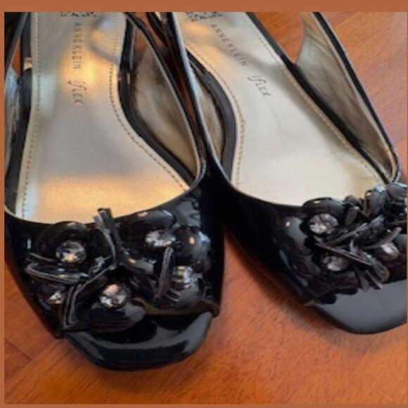 Anne Klein Open Toe Sling Back Flats Sandals Black Size 8.5M Excellent Condition - Picture 2 of 8